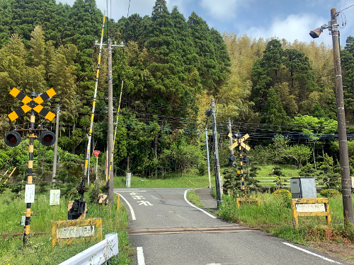 小学校前踏切