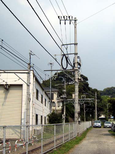 共用柱が続いています。