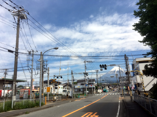 岳南原田駅西側の踏切