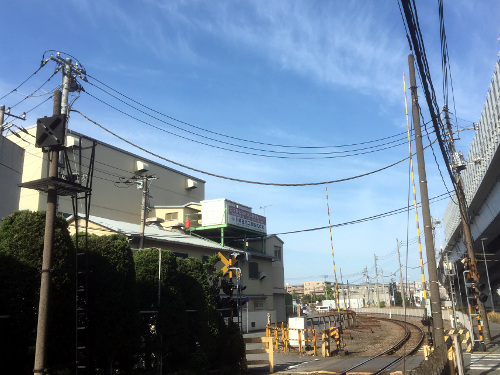 京浜工業団地前交差点近く