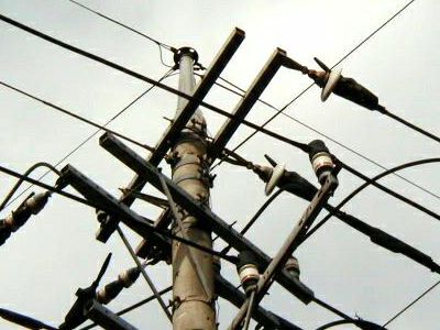 送電線用の碍子でしょうか？