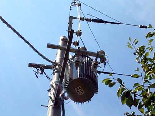 100[kVA]の変圧器